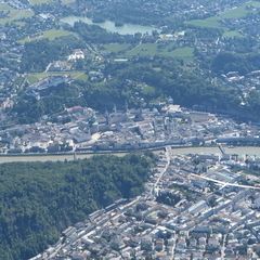 Flugwegposition um 13:48:26: Aufgenommen in der Nähe von Salzburg, Österreich in 1845 Meter